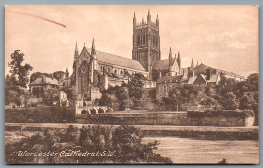 This is a Worcester Cathedral Worcestershire Vintage Topographical Postcard
